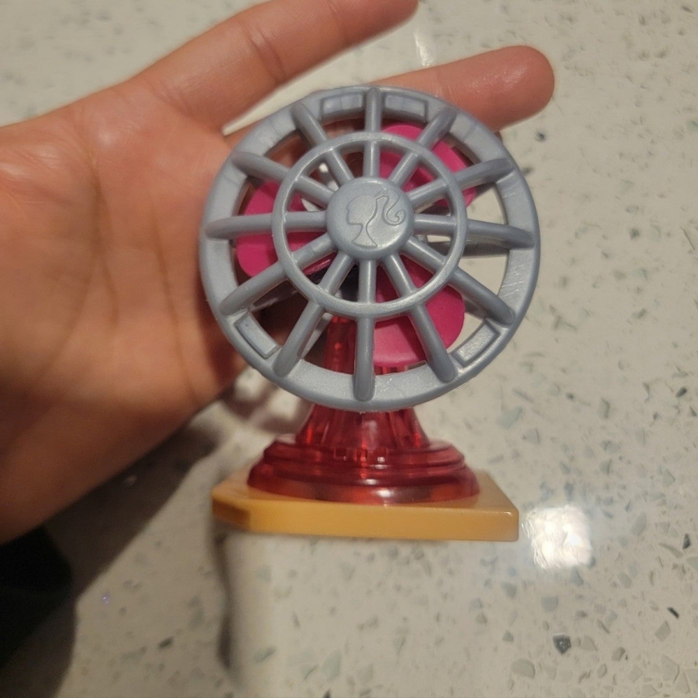 Mattel Barbie Dreamhouse 2015 Replacement Hot Pink Fan.